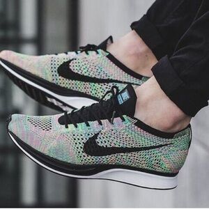 Nike Flyknit Sneakers
